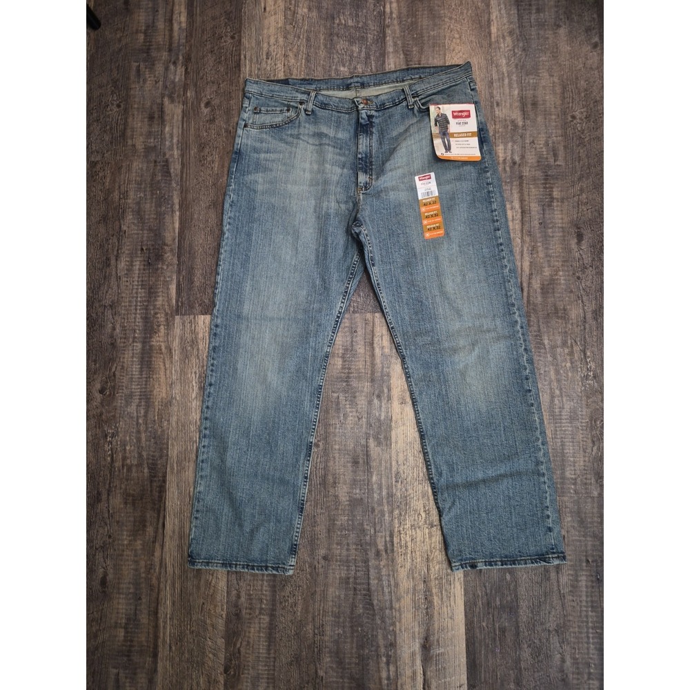Wrangler Men's 42x32 Blue Jeans Relaxed Fit Straight Leg Med Wash Denim 97FXWBD